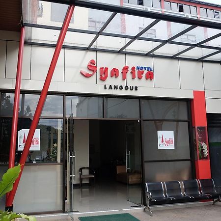 Syafira Hotel Langgur Exteriér fotografie