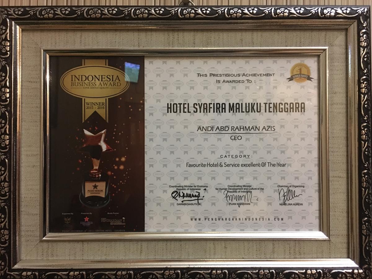 Syafira Hotel Langgur Exteriér fotografie