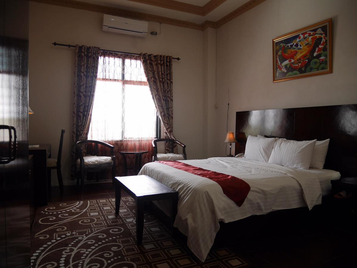 Syafira Hotel Langgur Exteriér fotografie