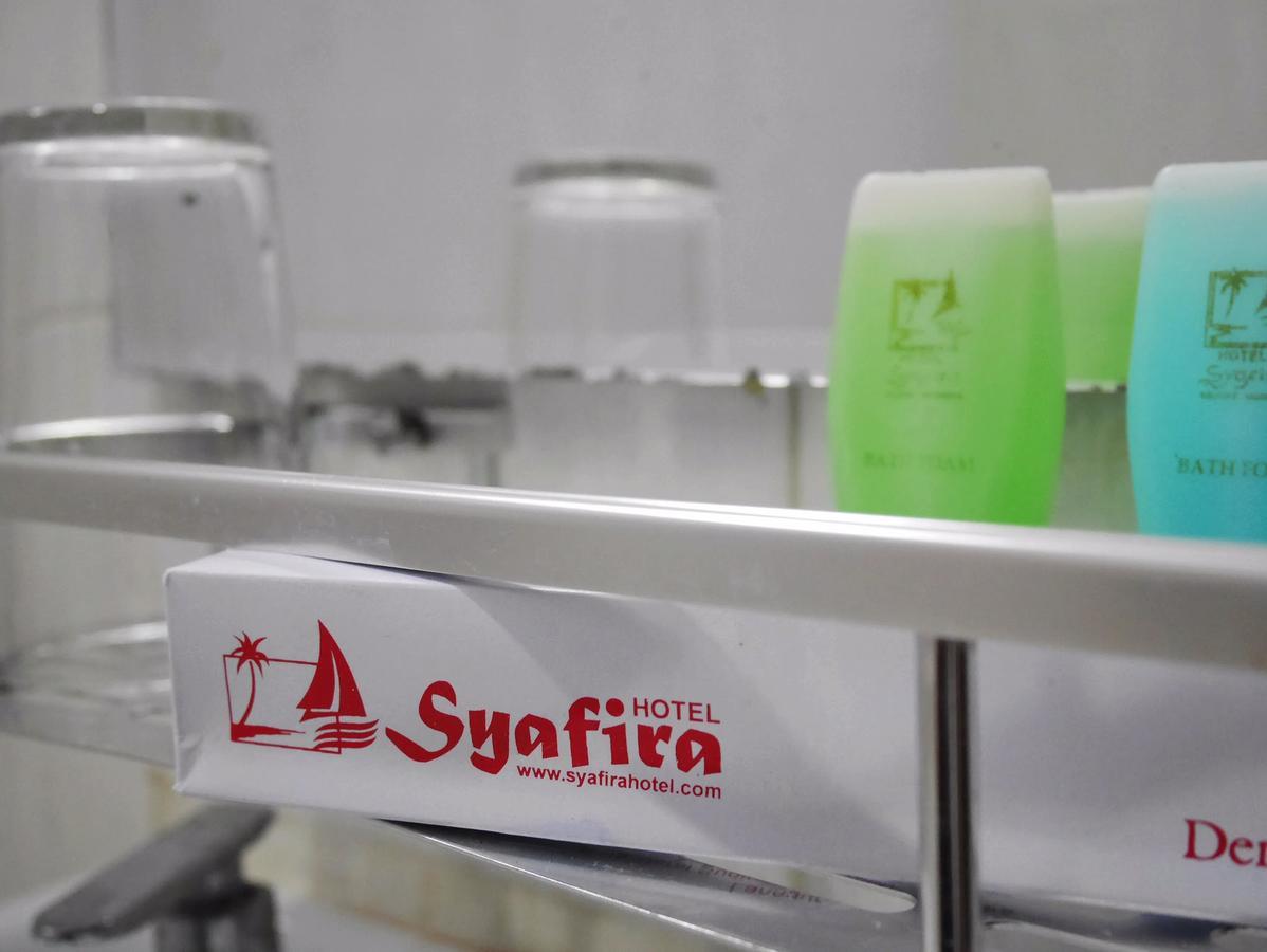 Syafira Hotel Langgur Exteriér fotografie