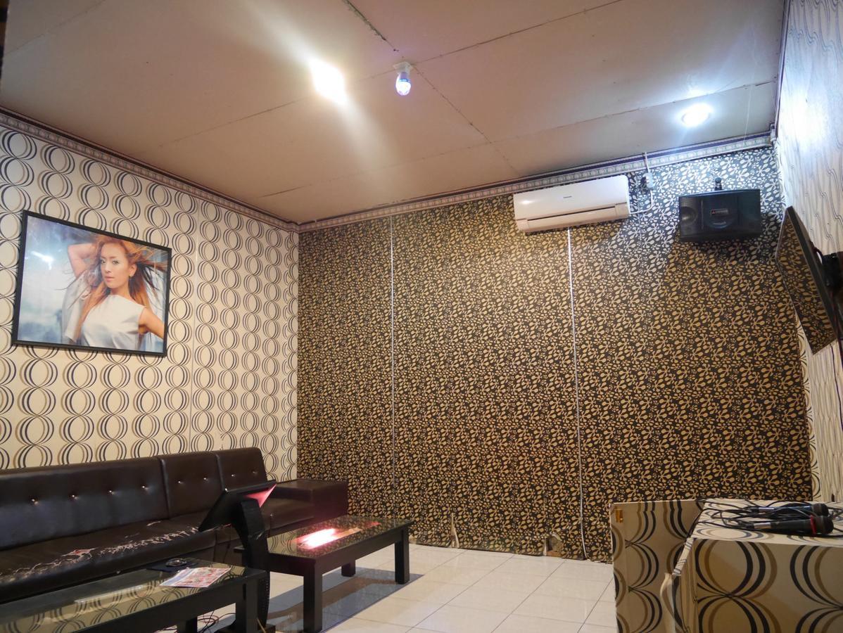 Syafira Hotel Langgur Exteriér fotografie