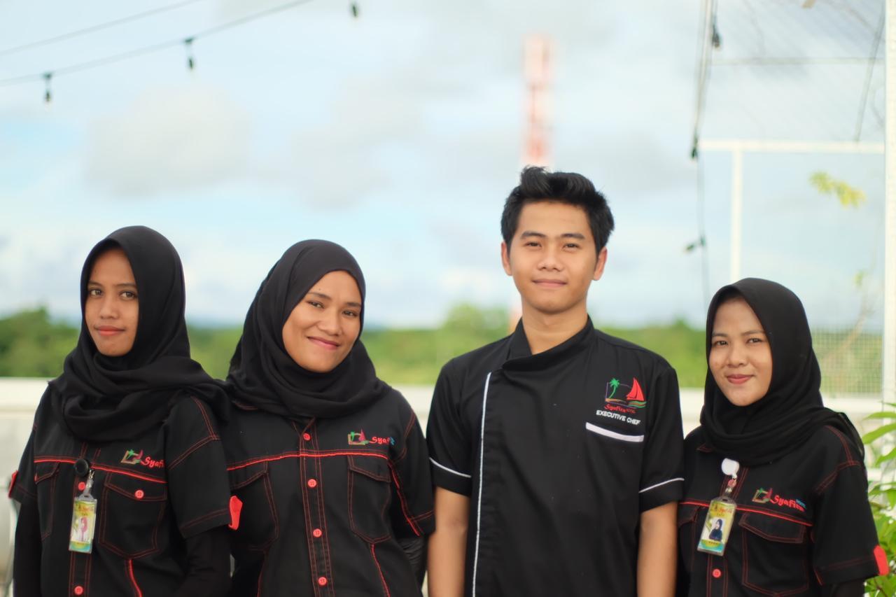 Syafira Hotel Langgur Exteriér fotografie