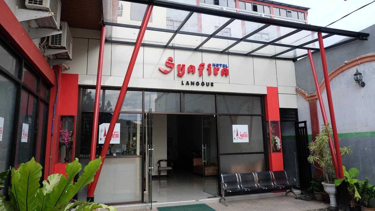 Syafira Hotel Langgur Exteriér fotografie